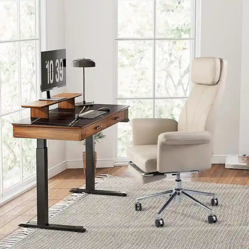 Sedia da ufficio ergonomica con schienale alto, poggiapiedi e braccioli