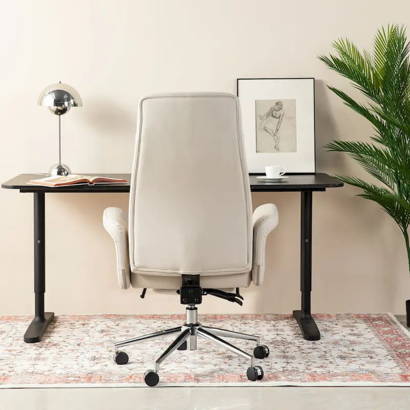 Sedia da ufficio ergonomica con schienale alto, poggiapiedi e braccioli