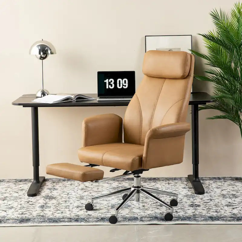Sedia da ufficio ergonomica con schienale alto, poggiapiedi e braccioli